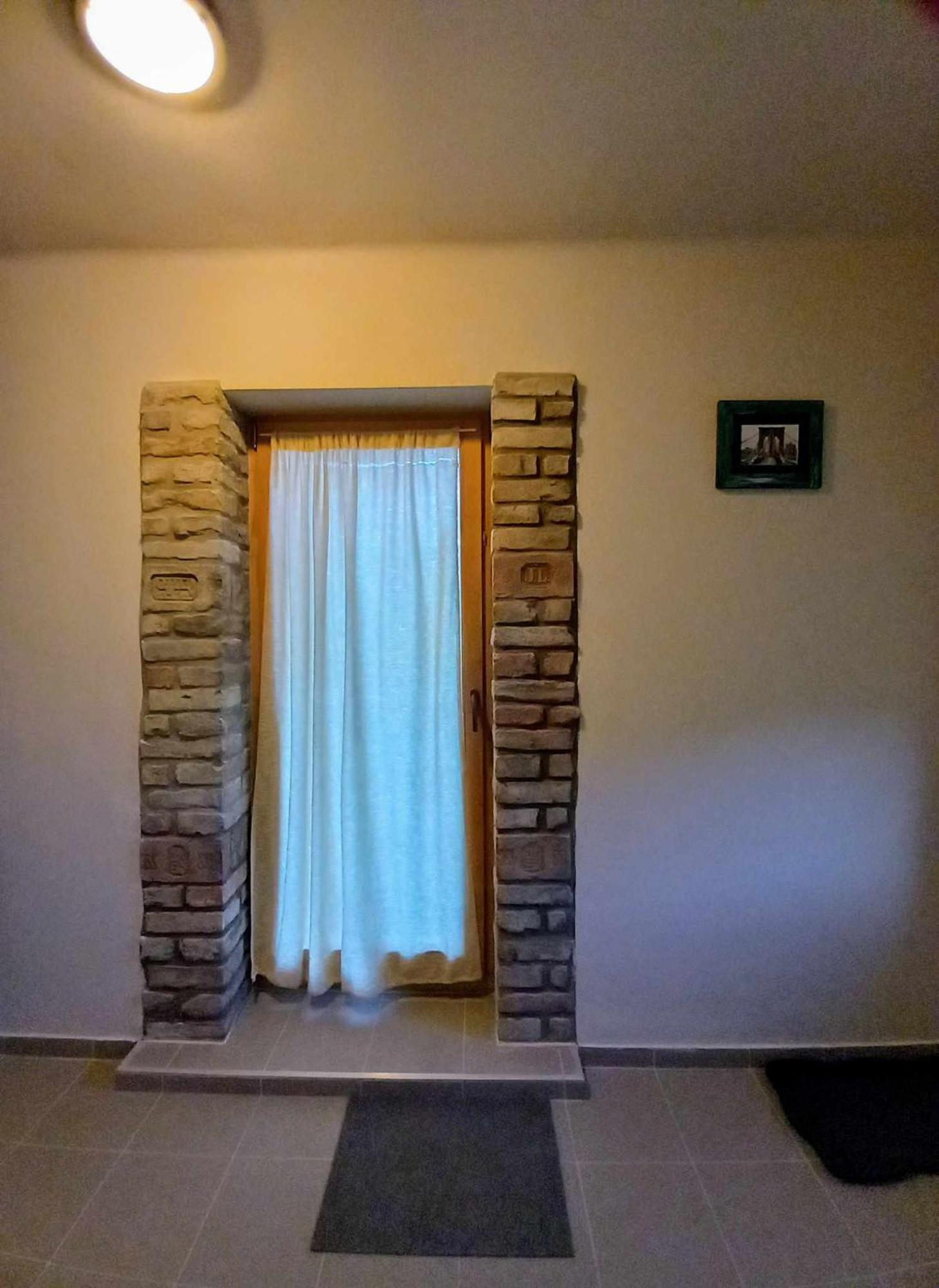 Bike&Night Apartment Baracska Exterior foto